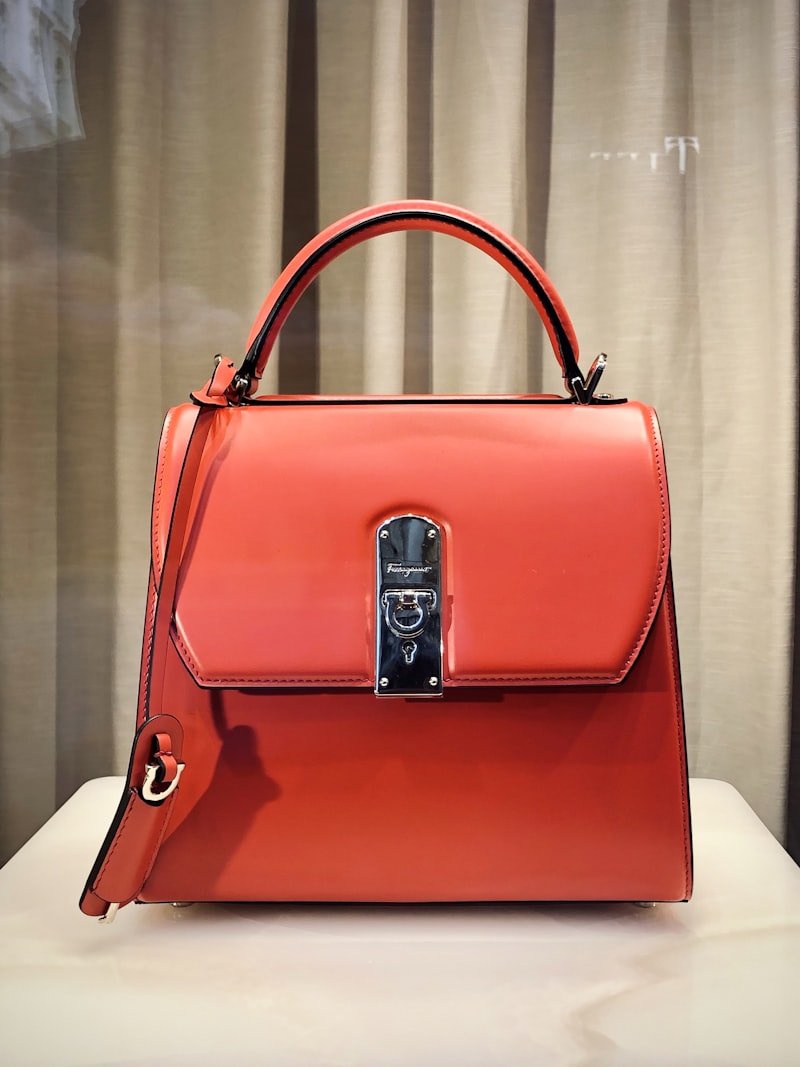 Clutch elegante